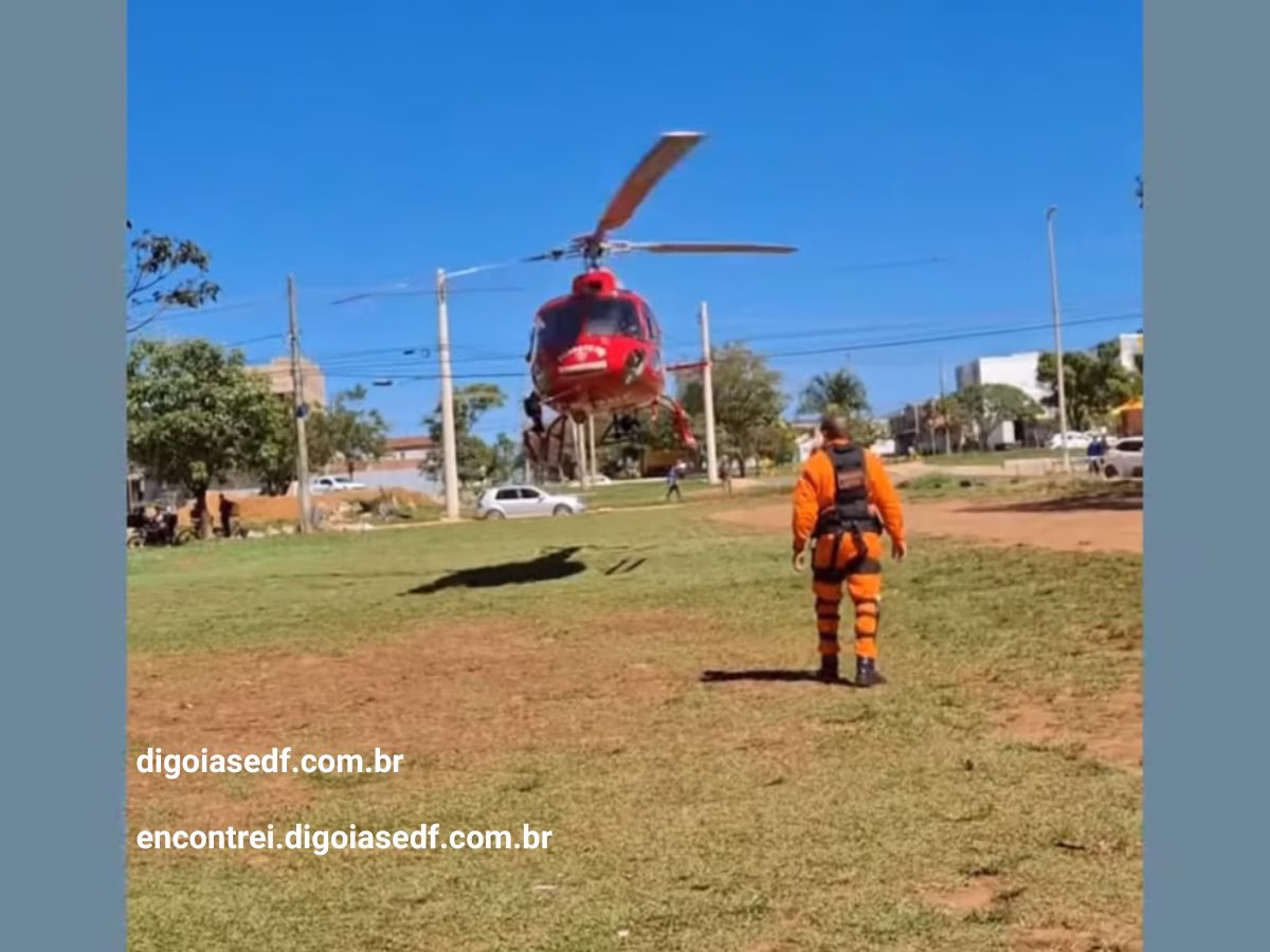 Helicóptero do CBMDF preparado para transporte aeromédico de urgência no Distrito Federal.