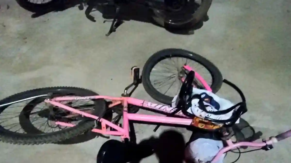 Mãe e filho ficam feridos em colisão entre moto e bicicleta no Parque Lago em Formosa