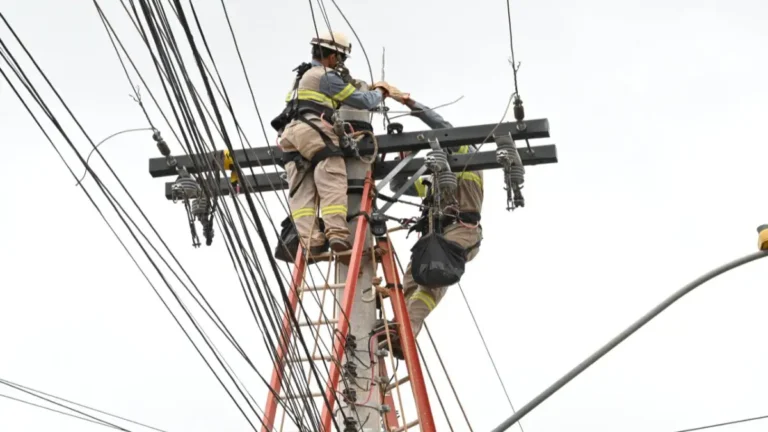 Desligamento de energia em Formosa para manutenção da rede elétrica nos bairros Formosinha, Bosque e Jardim Califórnia.