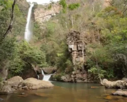 Turismo em Formosa Goiás com paisagem natural do município.