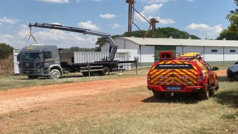 Operador de caminhão Munck morre após choque elétrico em Formosa durante instalação de contêiner